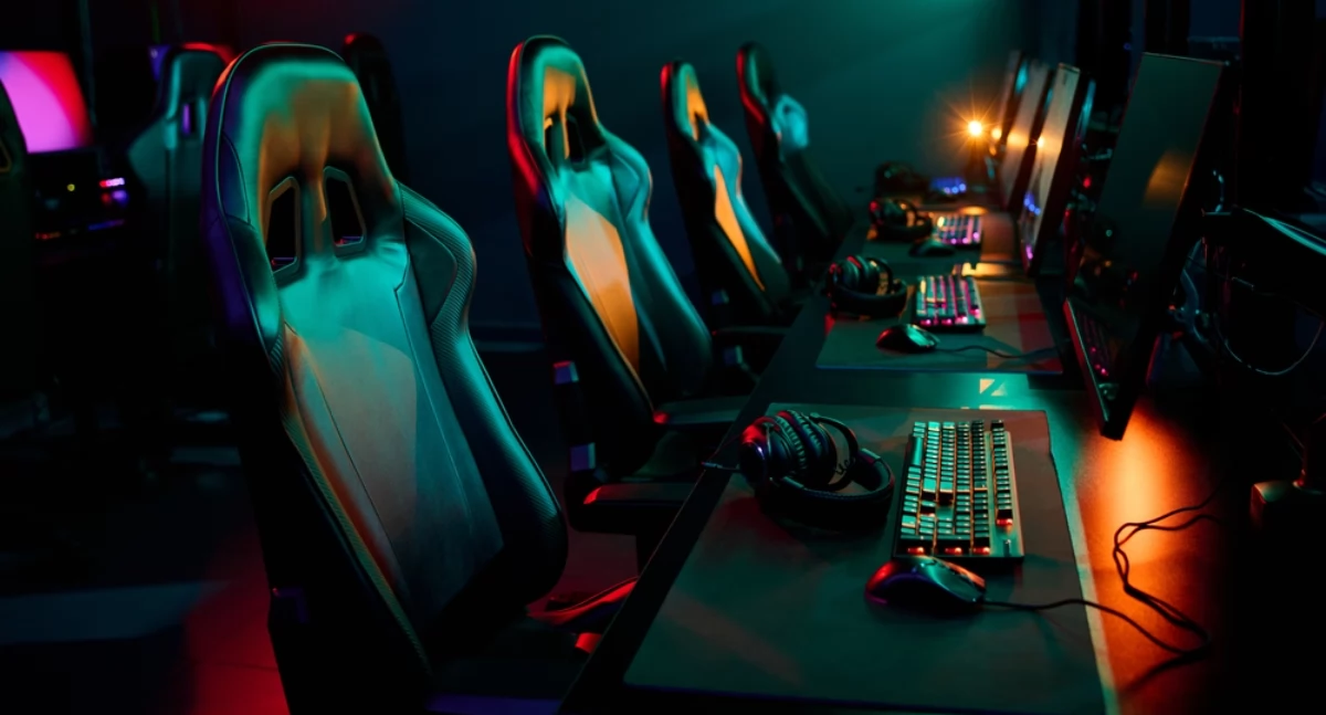 Fotel gamingowy na serio – ergonomiczny fotel to niezbędny sprzęt gracza