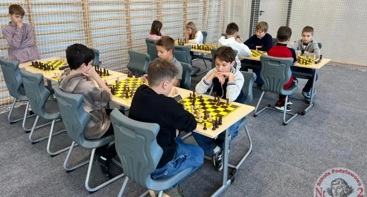 Młodzi mistrzowie szachowej strategii. Awans do finału wojewódzkiego dla kartuskiej 
