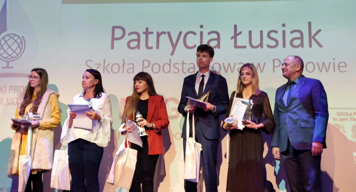 Nauczyciele z Pępowa wśród najlepszych. Sukces w konkursie pt. Zajęcia na fali