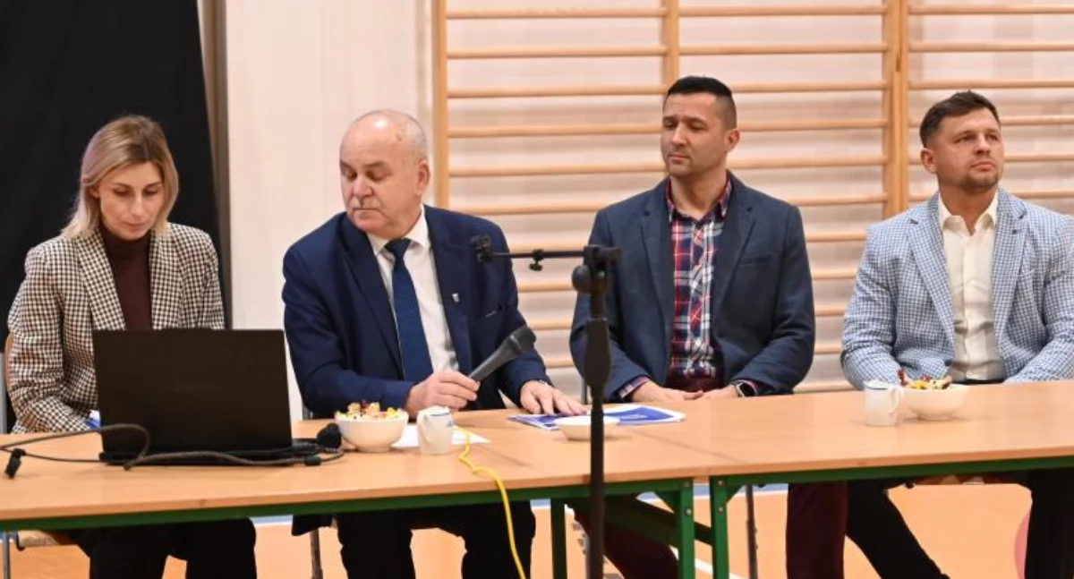 Sierakowice. Konsultacje na niby? Mieszkańcy czekają na konkrety, wójt krytykuje media