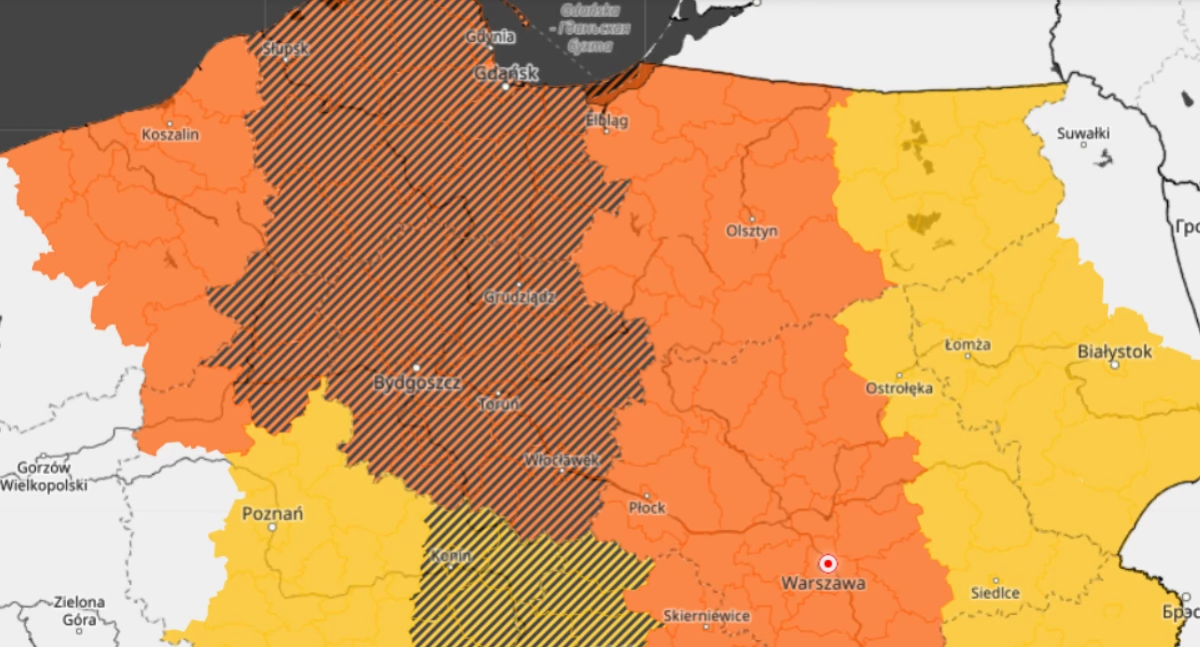 Śliskie drogi i chodniki. IMGW ostrzega przed marznącym deszczem