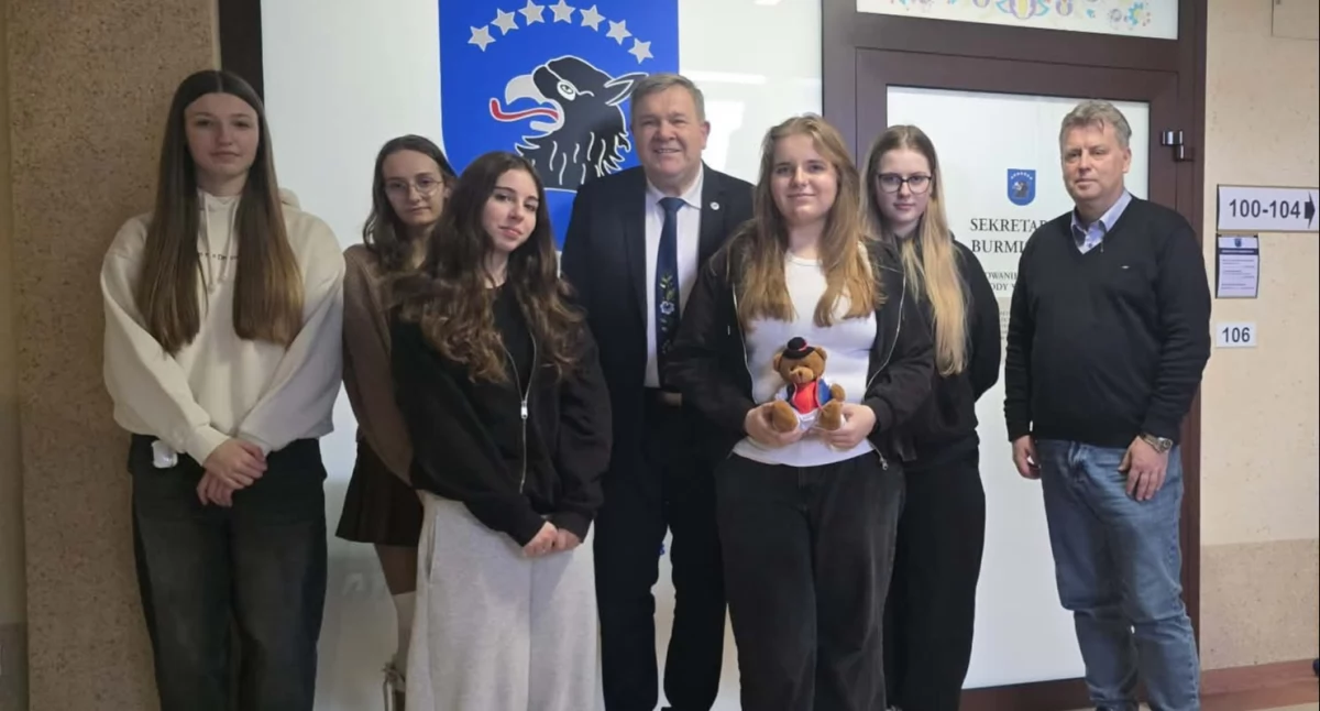 Siła relacji człowieka ze zwierzęciem. Projekt społeczny pn. zŁapąNaSercu