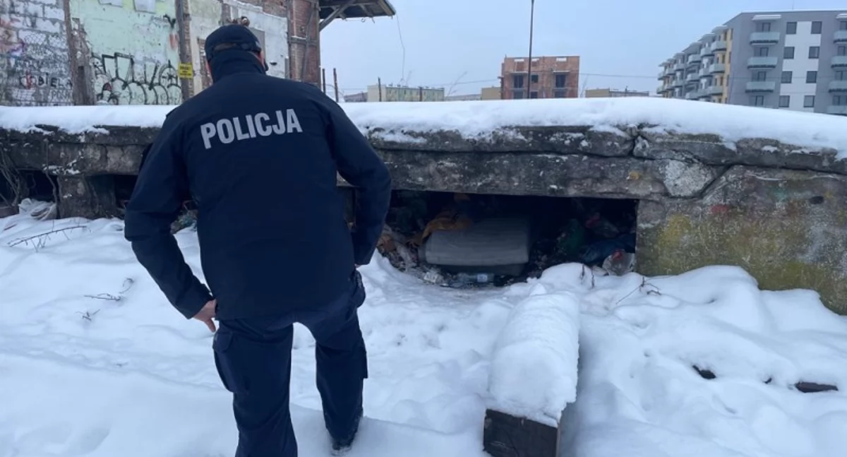 Mróz groźny dla życia. Policja apeluje: nie bądźmy obojętni wobec potrzebujących