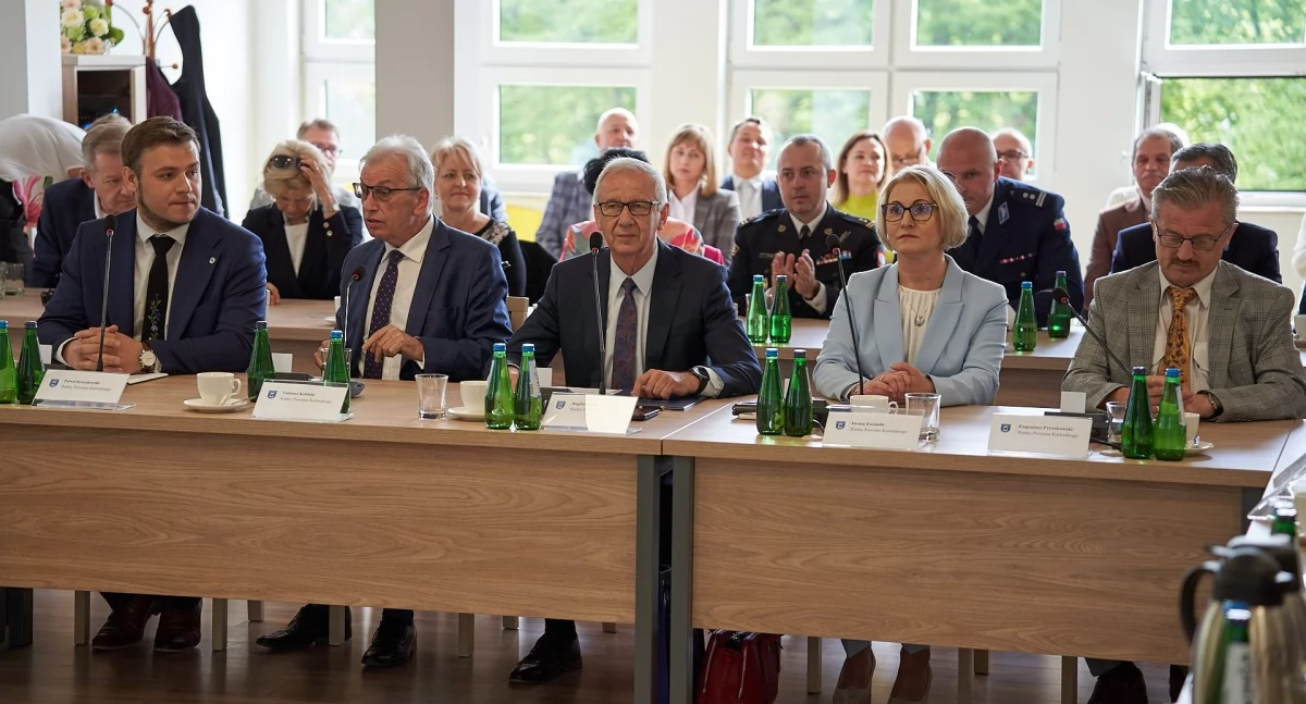 XVIII sesja Rady Powiatu Kartuskiego - sprawdź program