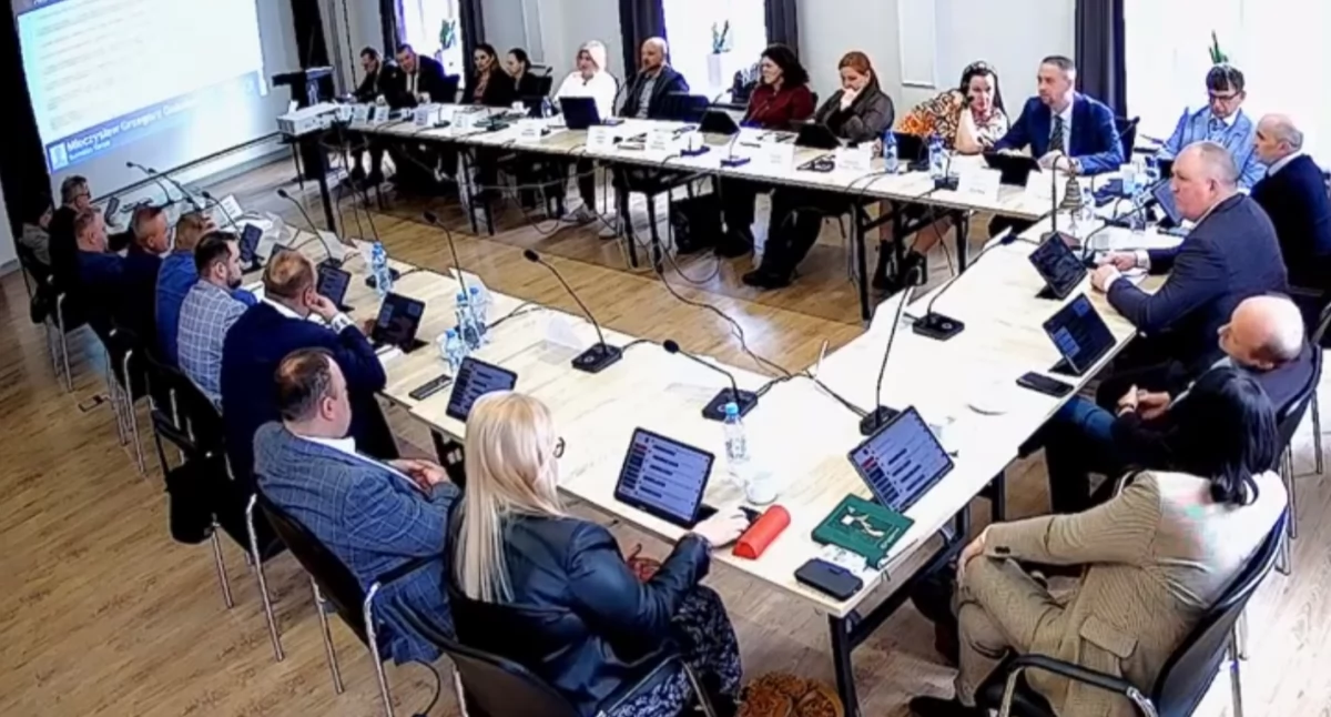 Burzliwa dyskusja o opłacie targowej w Kartuzach. Radni powiedzieli „nie” podwyżkom