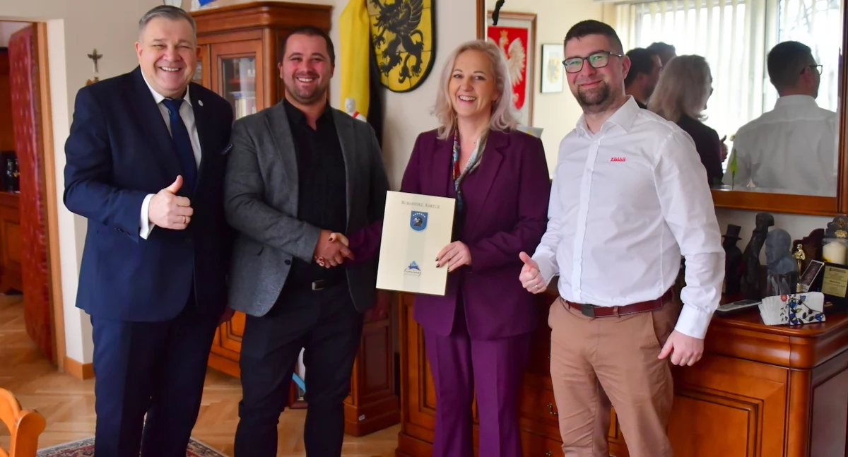 Nowe boisko w Brodnicy Górnej jeszcze w tym roku. Umowa podpisana