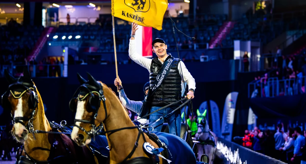 Aleksander Fularczyk triumfuje w Krakowie. Czwarty sezon dominacji na Cavaliadzie
