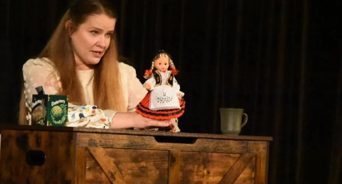 Podróż przez kaszubskie dziedzictwo w spektaklu „Welewetka”. Teatralna opowieść w Stężycy