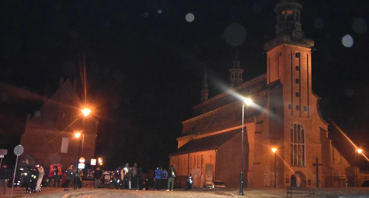 Ekstremalna Droga Krzyżowa. Uczestnicy wyruszyli na 33-kilometrową trasę