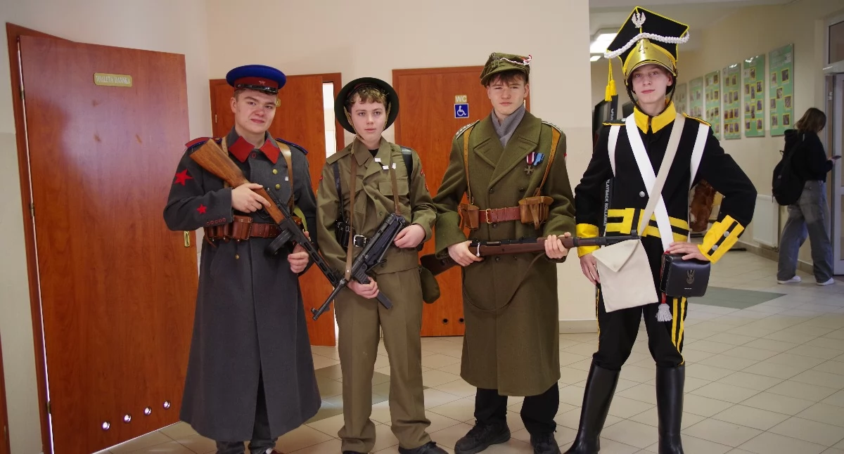 Dzień Otwarty w PZS w Sierakowicach za nami. Kandydaci mieli okazję poznać szkołę