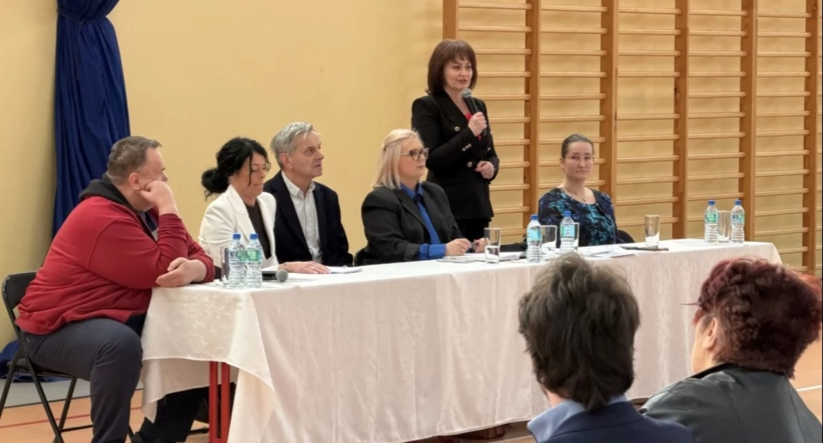 Budowa hal magazynowych w Przyjaźni. Mieszkańcy i władze gminy rozmawiali o inwestycji