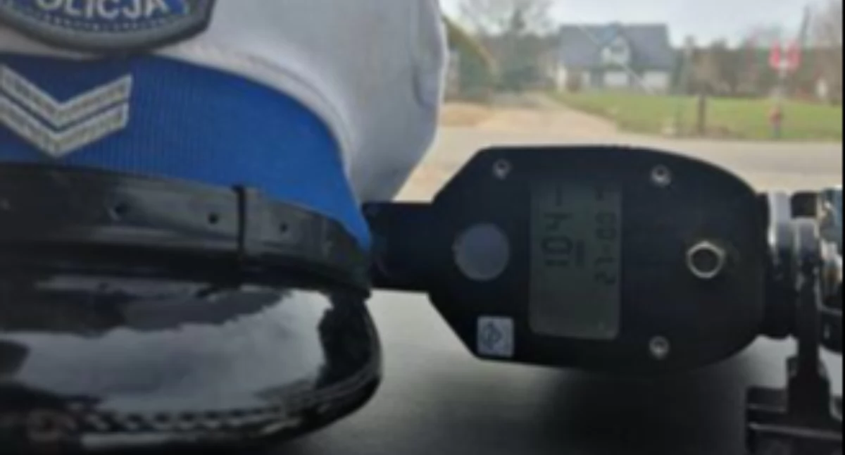 Pędził przez Kiełpino 104 km/h - musiał oddać prawo jazdy