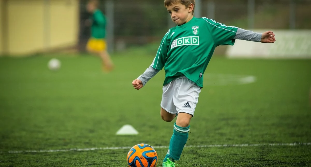 Blisko 4 mln zł na rozwój sportu w Baninie. Gmina Żukowo podpisała umowę