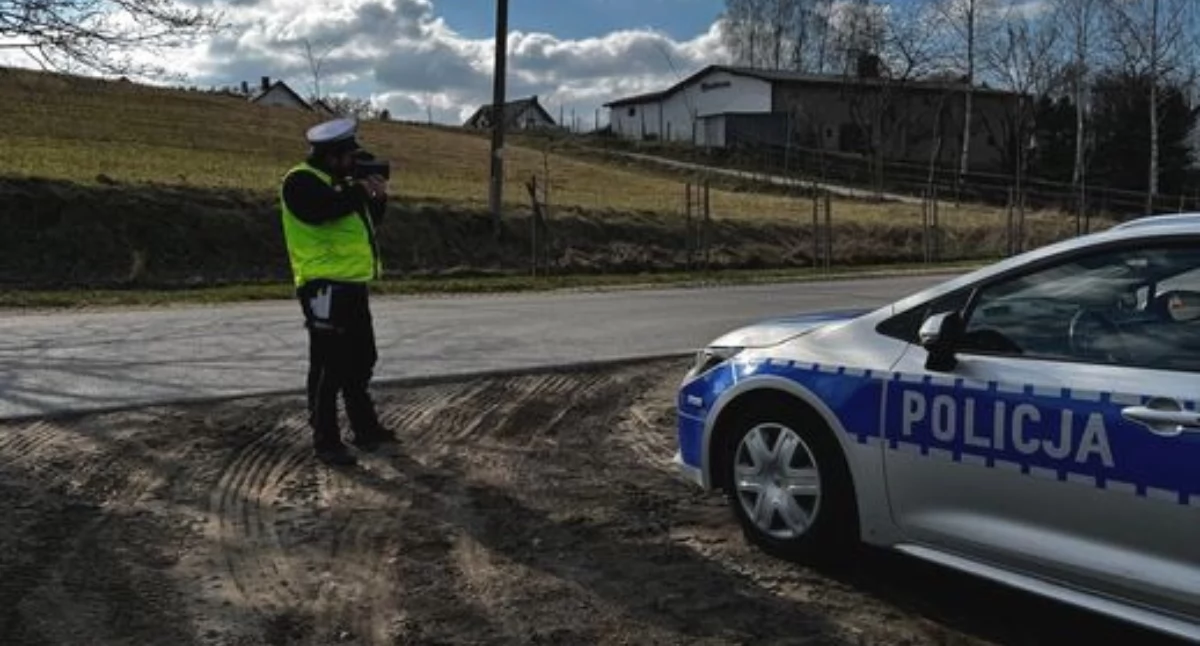 Kaskadowe kontrole w powiecie kartuskim. 55 kierowców przekroczyło prędkość