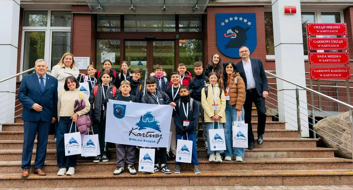 Uczniowie z Hiszpanii poznali Kartuzy. Wizyta w ramach programu Erasmus+