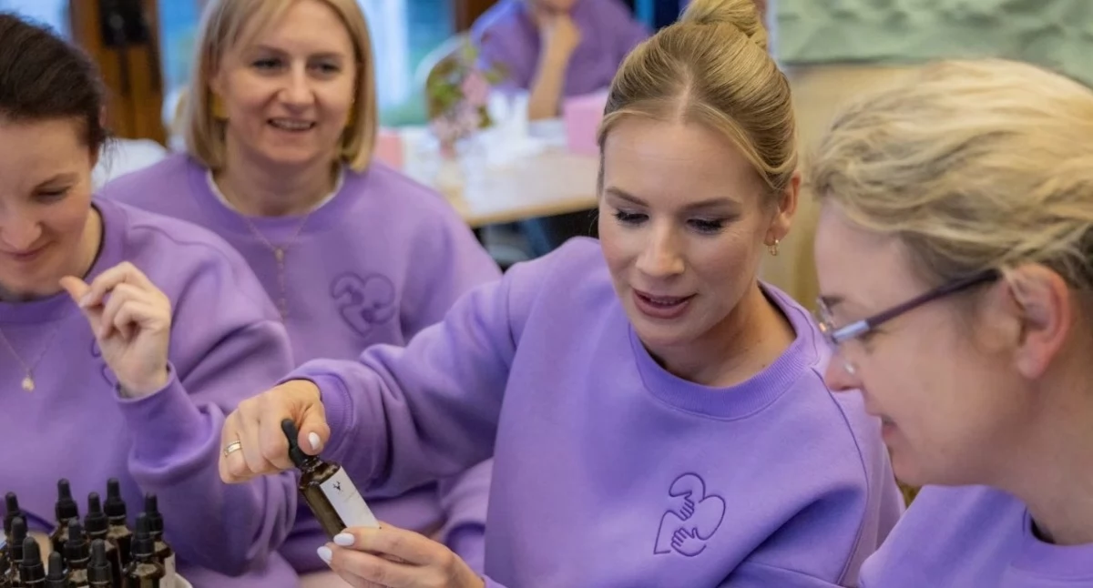 Pierwsza Dama Marta Nawrocka w Chmielnie. Na Wichrowym Wzgórzu odbył się projekt „Oddech dla Bohaterek”