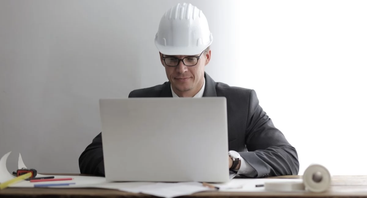 BMS i EMS – czym różnią się te systemy i jak współpracują?