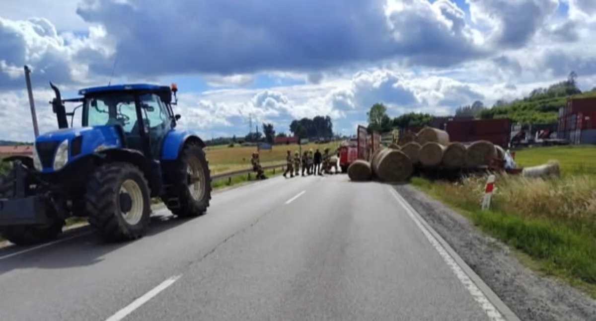 Tragiczny wypadek w Lniskach. Nie żyje kierowca samochodu osobowego