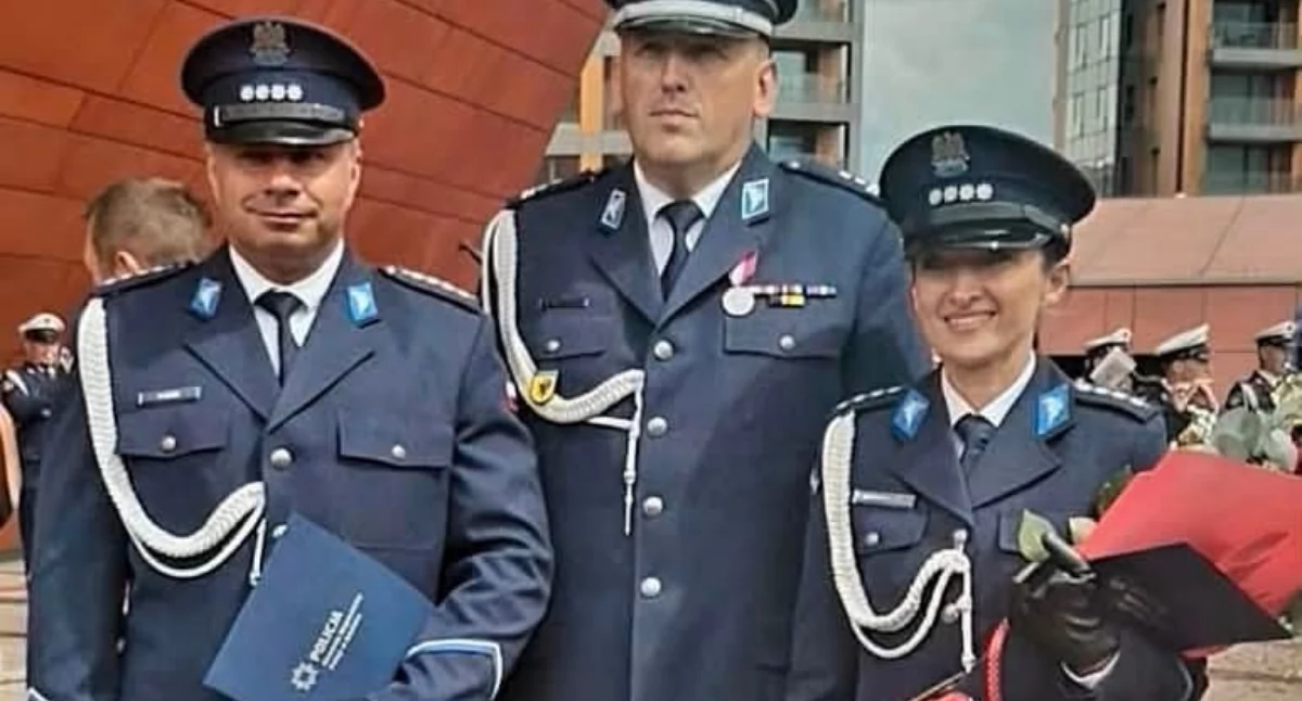 Wojewódzkie obchody święta policji. Dwóch funkcjonariuszy z Kartuz z przedterminowymi awansami
