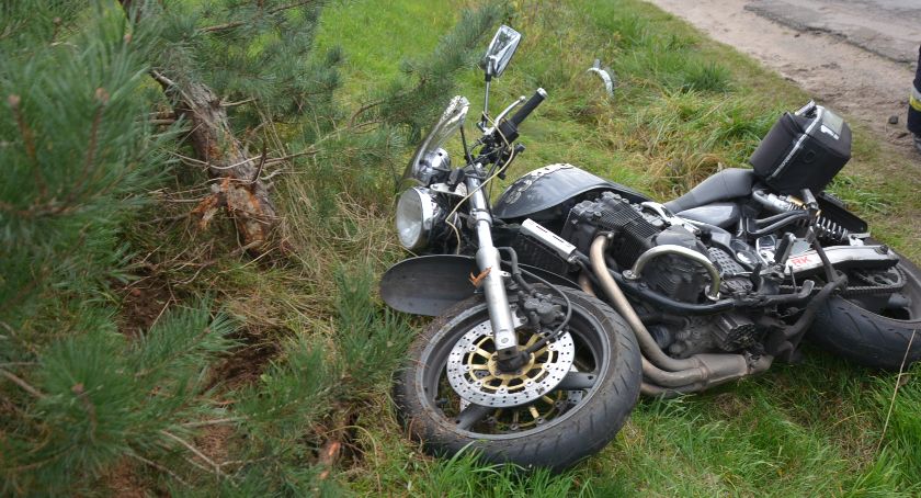 Kiełpino. Zderzenie motocykla z VW Passatem