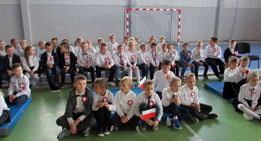Kiełpino. W Szkole Podstawowej w Kiełpinie obchodzono Narodowe Święto Niepodległości