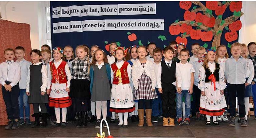 Szkoła w Tuchomiu obchodziła swoje 60- lecie 
