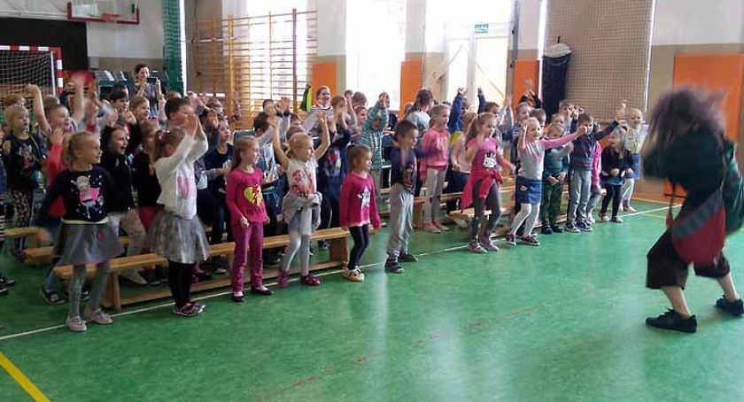 Warsztaty i teatr profilaktyczny w SP Borkowie