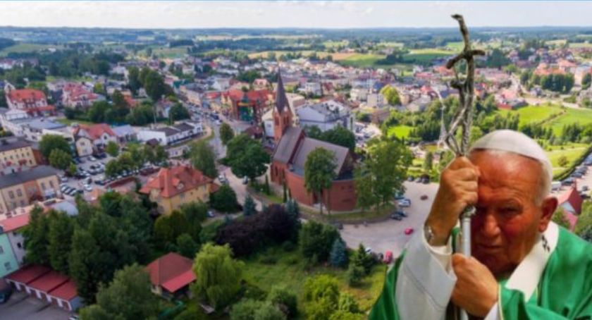 Uroczyste poświęcenie ołtarza i kościoła w Sierakowicach