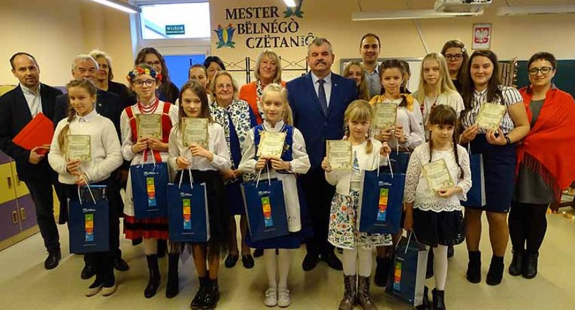 Glincz. Uczniowie i dorośli walczyli o miano Mistrza Pięknego Czytania po Kaszubsku