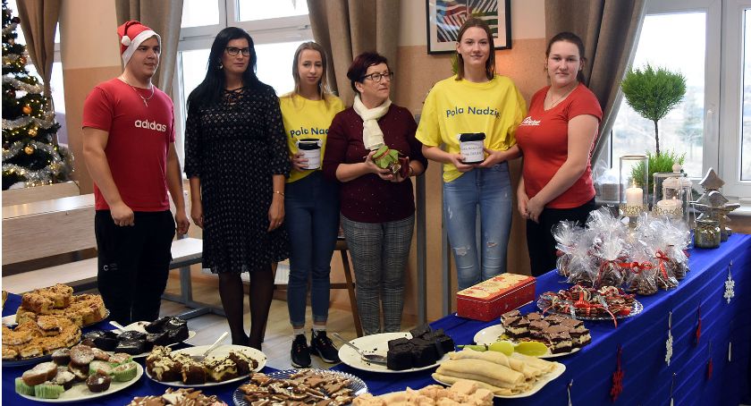 W ZSP w Somoninie świętowali Dzień Wolontariusza pomagając kartuskiemu hospicjum