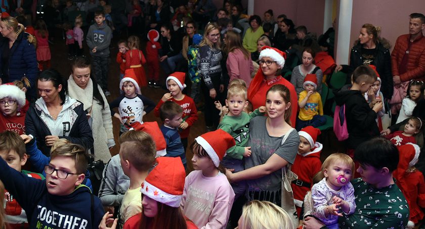 Dzieci spotkały się z Mikołajem w Kartuzach