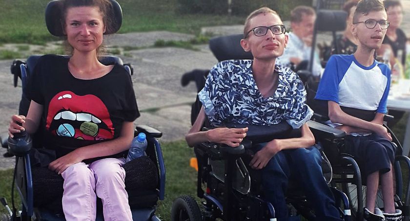 Somonino. Trójka niepełnosprawnego rodzeństwa marzy o własnym domu - możesz pomóc