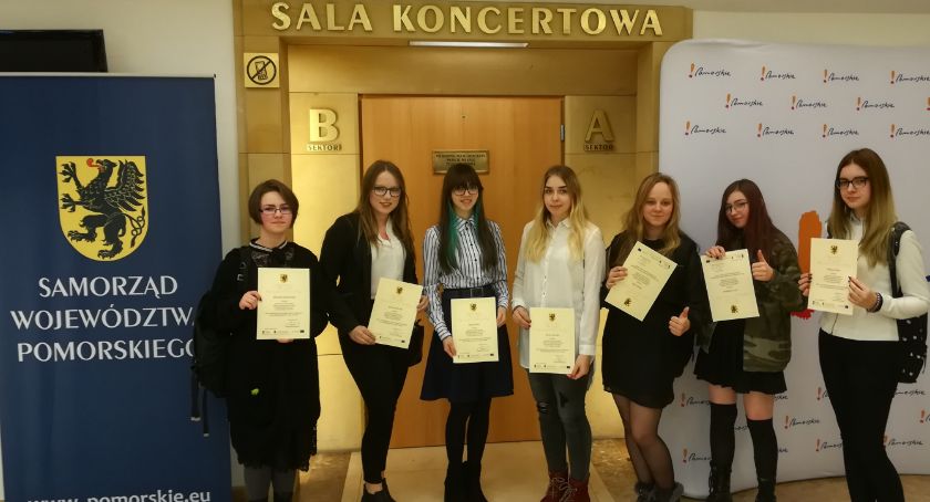Przodkowo. Uczniowie ZSP ze stypendiami marszałka województwa pomorskiego
