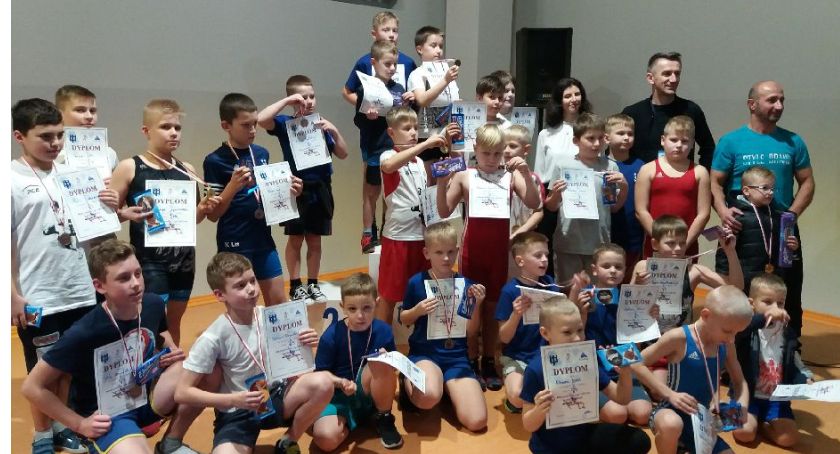 Inauguracyjny turniej Międzyszkolnej Ligi UKS w Minizapasach w Kartuzach