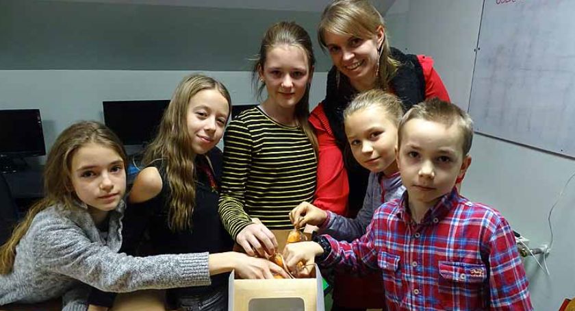 Borkowo. Maraton programistyczny i mikołajkowe spotkanie kółka informatycznego