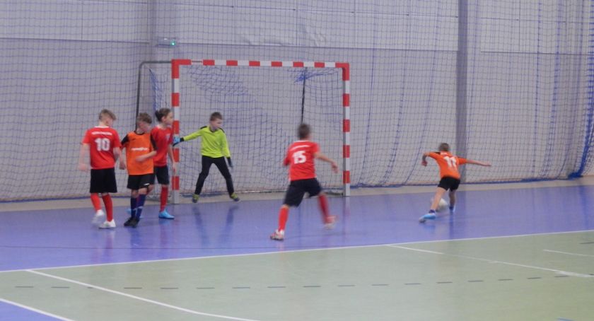 FC Gowidlino liderem Halowej Ligi Juniorów rocznika 2008. Wierzyca Stara Kiszewa najlepszą drużyną rocznika 2010
