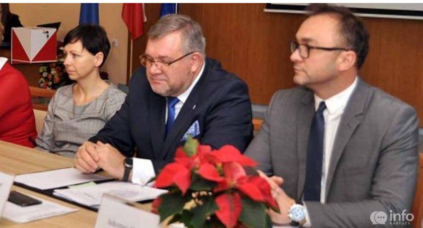 Kartuzy już rok bez sekretarza. Burmistrz: Nikt nie chce współpracować z taką radą