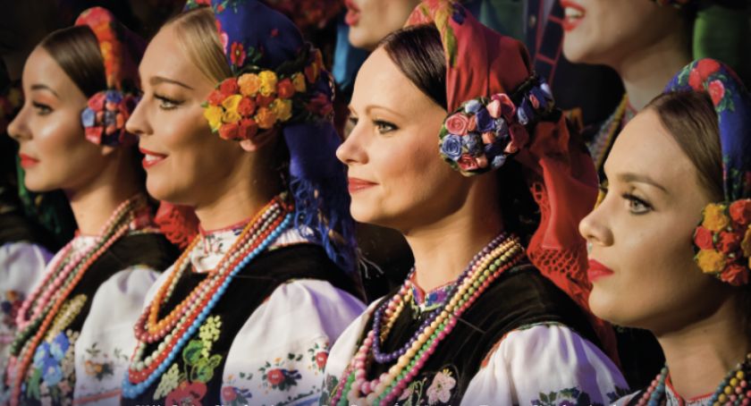 Sierakowice. Koncert kolęd zespołu Mazowsze ze zbiórką na kartuskie hospicjum
