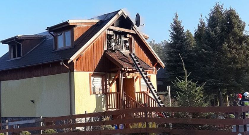Stężyca. Pożar domu jednorodzinnego