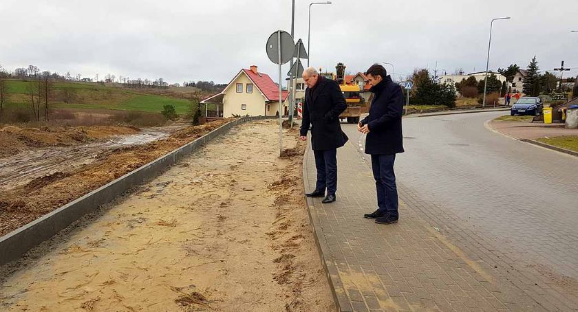 Rozkręca się budowa węzła integracyjnego w Żukowie  