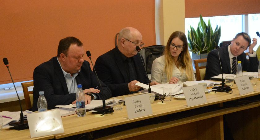 Radni chcą, żeby Kartuzy objąć biletem metropolitalnym. Burmistrz: nie stać nas na to