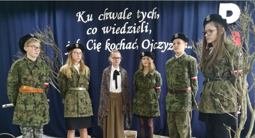 Uczniowie z Podjaz uczcili pamięć o Żołnierzach Wyklętych