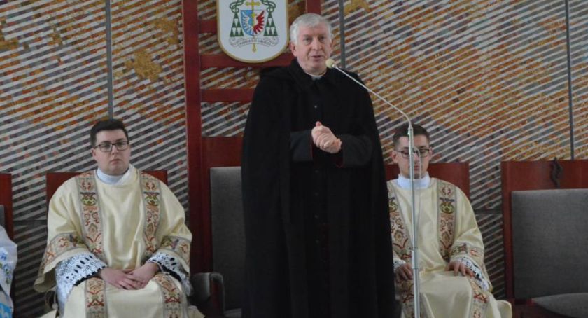 Bp Kasyna: Diecezjalne Dni Młodzieży dopiero w czerwcu