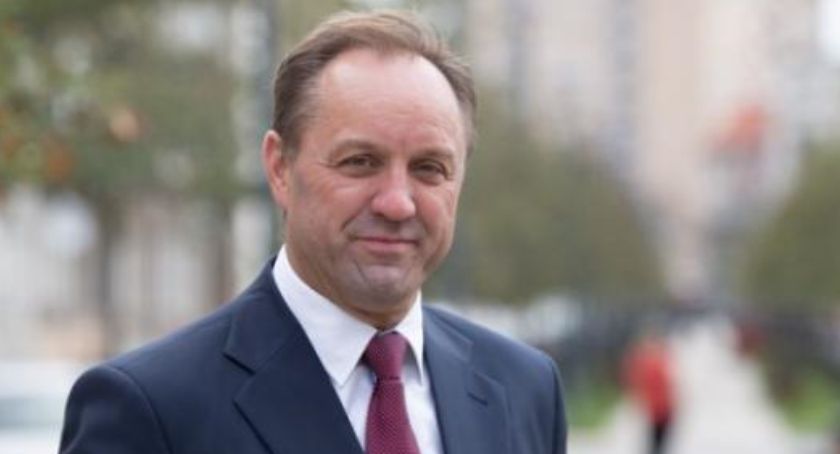 Marszałek Struk wśród pięciorga pomorskich ozdrowieńców