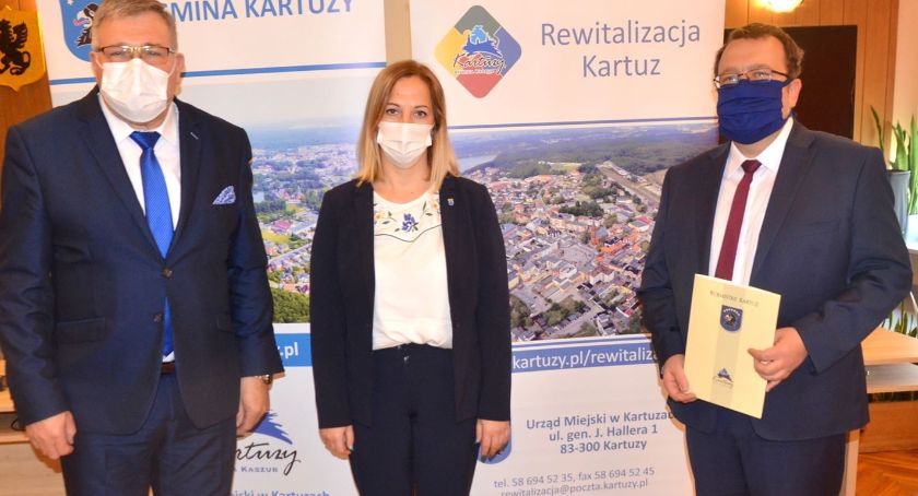 Kartuzy. Wkrótce rozpocznie się rekultywacja Jeziora Karczemnego - umowa podpisana