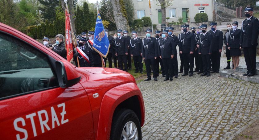 Nowy samochód, podziękowania i odznaczenia - tak Dzień Strażaka uczczono w Sulęczynie