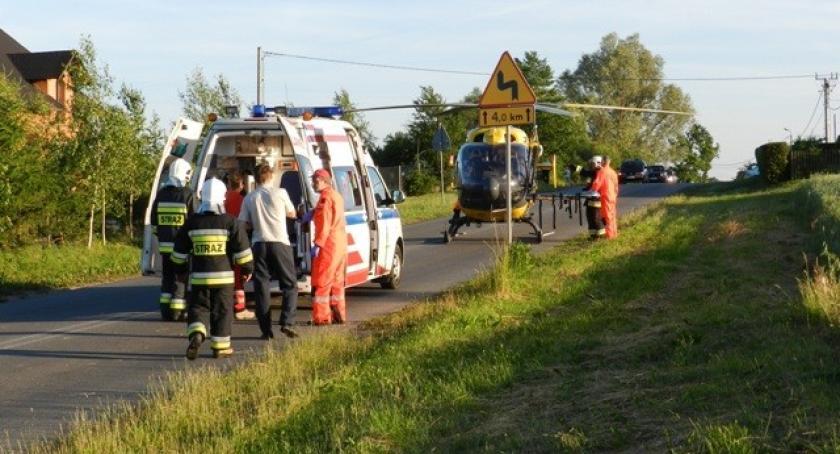 Lniska. Zderzenie nissana z passatem - dwoje dzieci w szpitalu