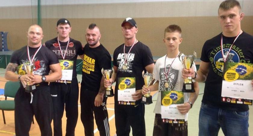 MMA. Trzy medale kartuzian z Mad Dog Team