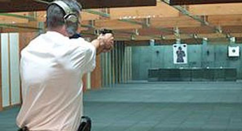 Karol Klamrowski trzeci w wojewódzkim finale. Konkurs - „Policjant ruchu drogowego roku 2008”