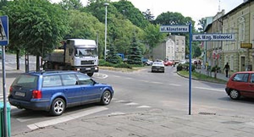 Kartuzy. Przebudowa skrzyżowania na placu Brunona najwcześniej jesienią 2009 r.